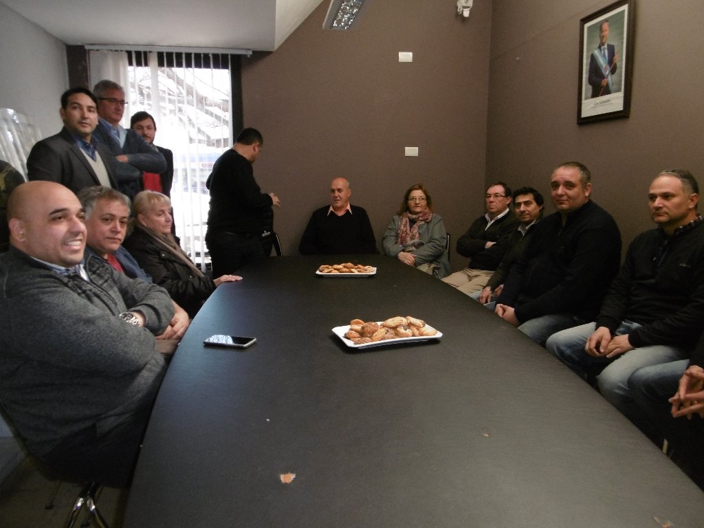 Por los cortes de Energía exigen la presencia del Ministro del área y se envió una carta documento