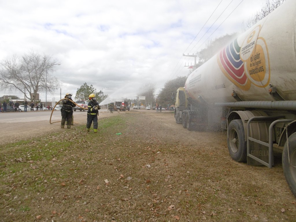 Simulacro de desastre en la planta de gas cooperativo