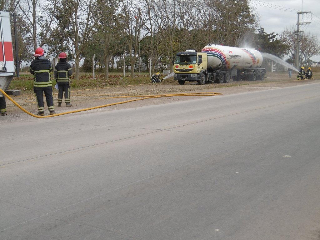 Simulacro de desastre en la planta de gas cooperativo