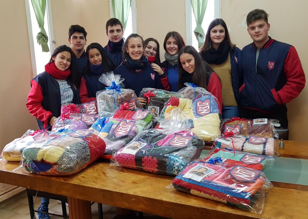 Bicicleteada solidaria de alumnos y docentes del Instituto Parroquial Gustavo Martínez Zuviría