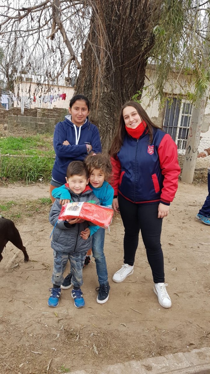 Bicicleteada solidaria de alumnos y docentes del Instituto Parroquial Gustavo Martínez Zuviría