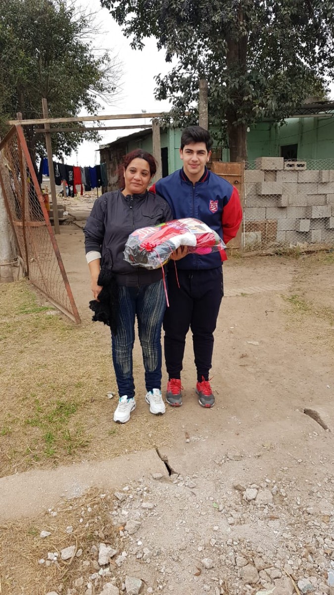 Bicicleteada solidaria de alumnos y docentes del Instituto Parroquial Gustavo Martínez Zuviría