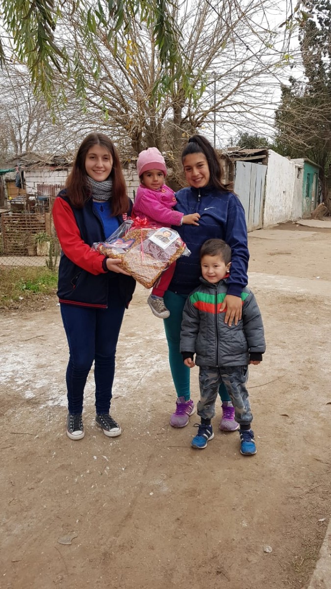 Bicicleteada solidaria de alumnos y docentes del Instituto Parroquial Gustavo Martínez Zuviría