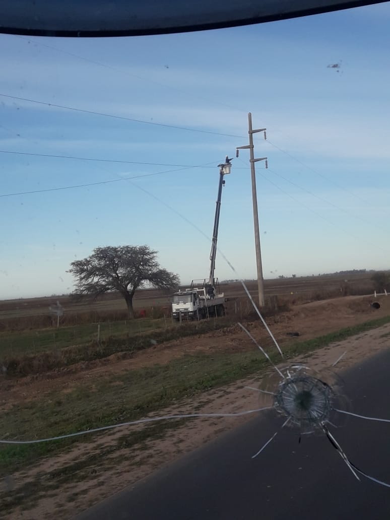 Sigue sin restablecerse el servicio eléctrico en buena parte de la región