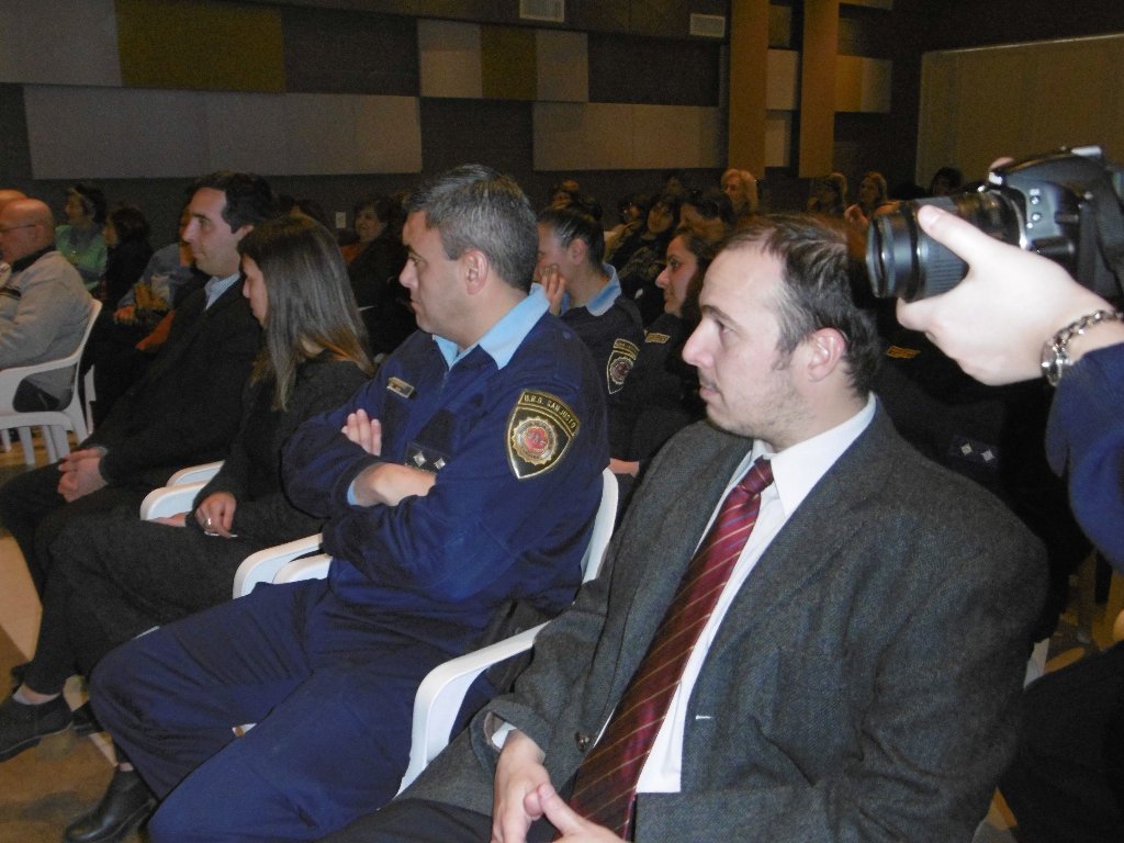 Charla de advertencia sobre intentos de estafas telefónicas