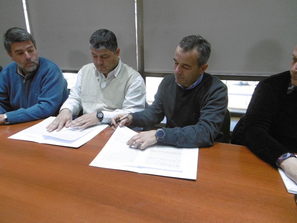 Acuerdo entre la Cooperativa y Redes Argentinas para mejorar el servicio de fibra óptica