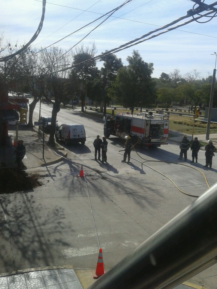 Bomberos convocados para solucionar un escape de gas