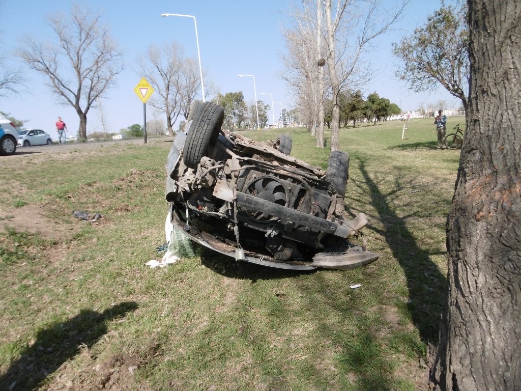 Anticipo: accidente en el acceso norte de Las Varillas