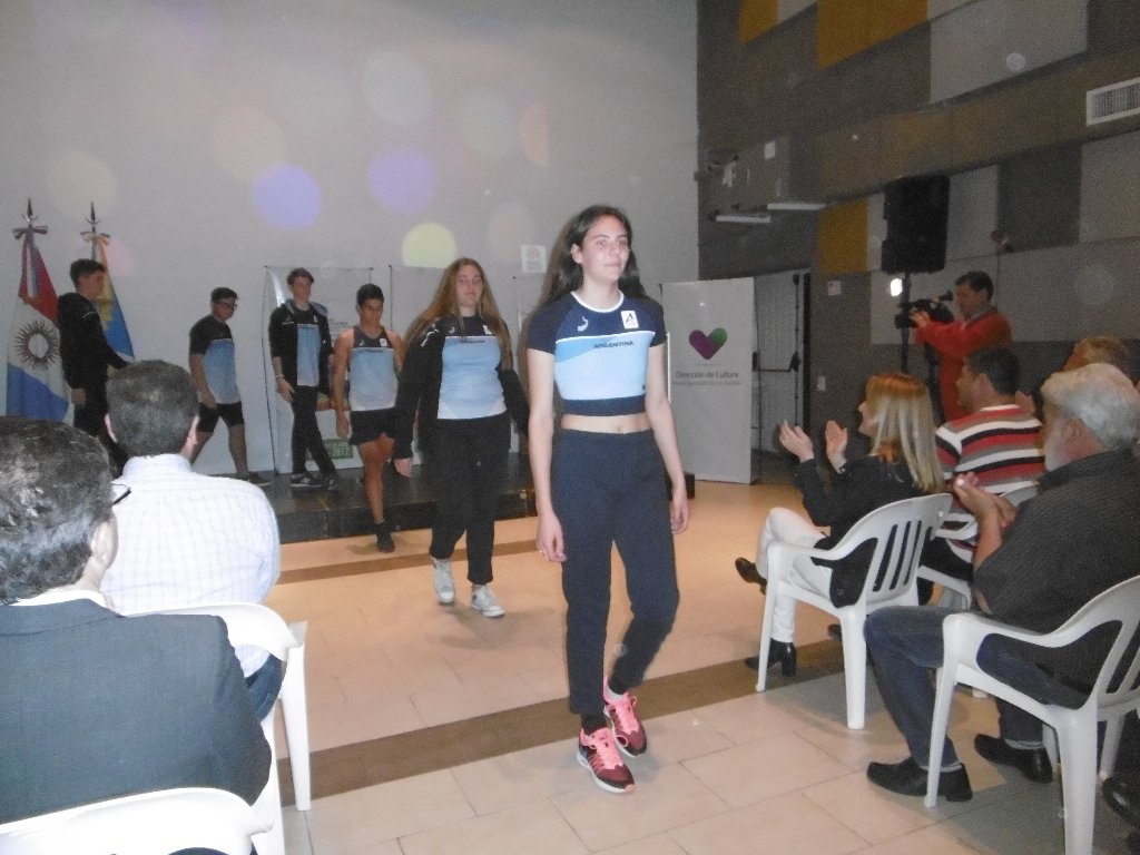Presentaron los nuevos uniformes de la Confederación  Argentina de Atletismo