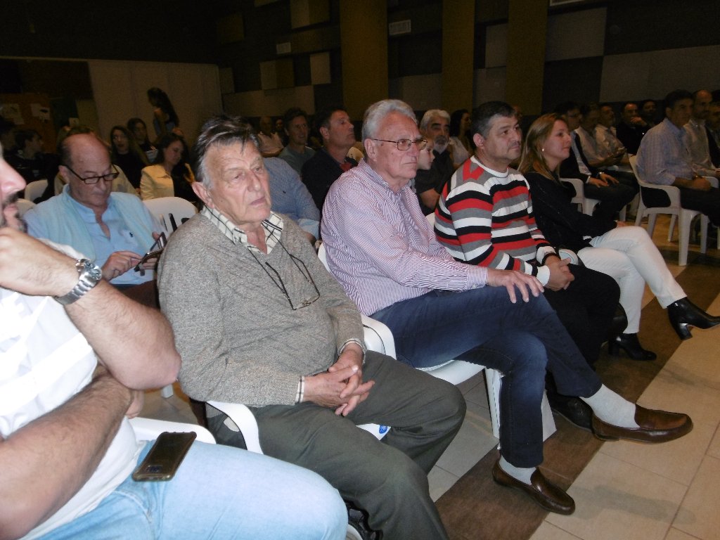 Presentaron los nuevos uniformes de la Confederación  Argentina de Atletismo