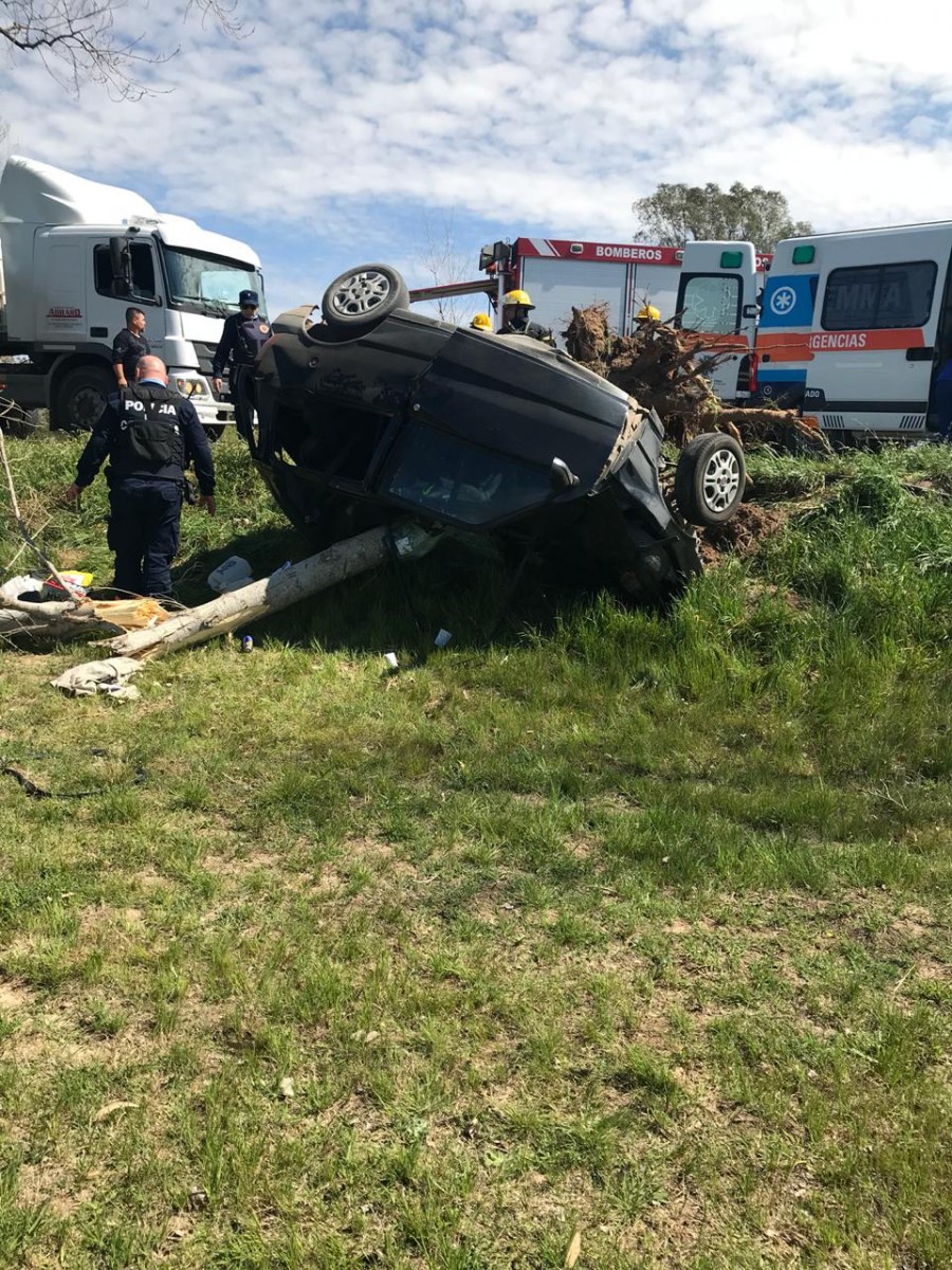 Espectacular accidente en la Ruta 158. Un herido con lesiones severas