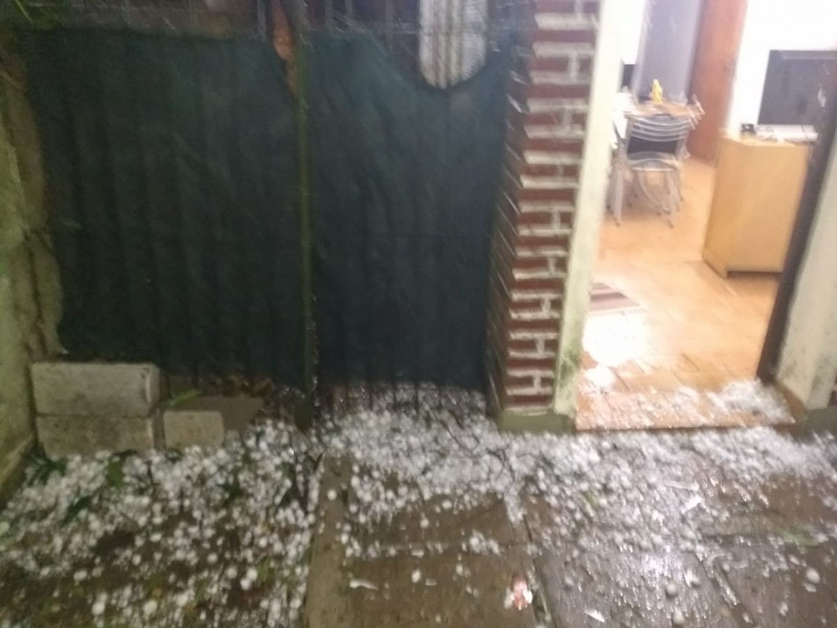 Fuerte temporal con granizo provocó numerosos daños en la región