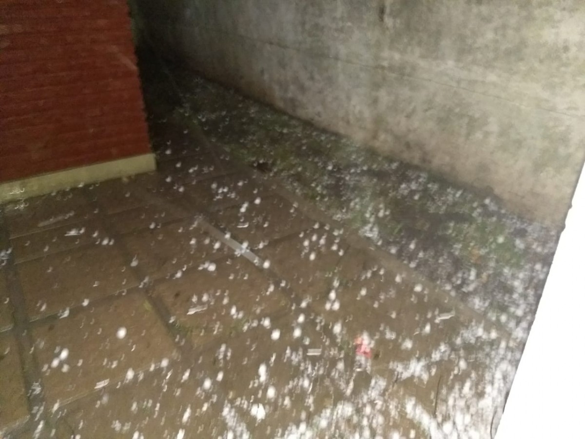 Fuerte temporal con granizo provocó numerosos daños en la región