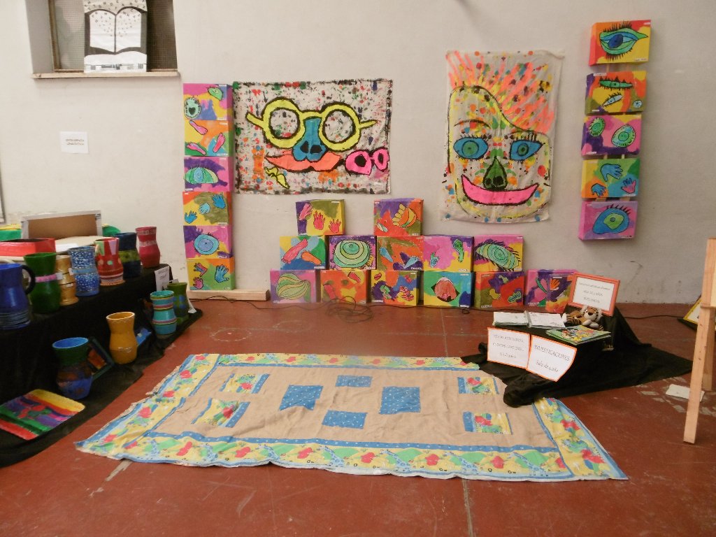 Feria de Arte y Libros en el Instituto de María Inmaculada