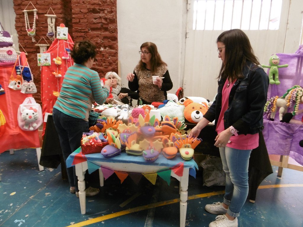 Feria de Arte y Libros en el Instituto de María Inmaculada