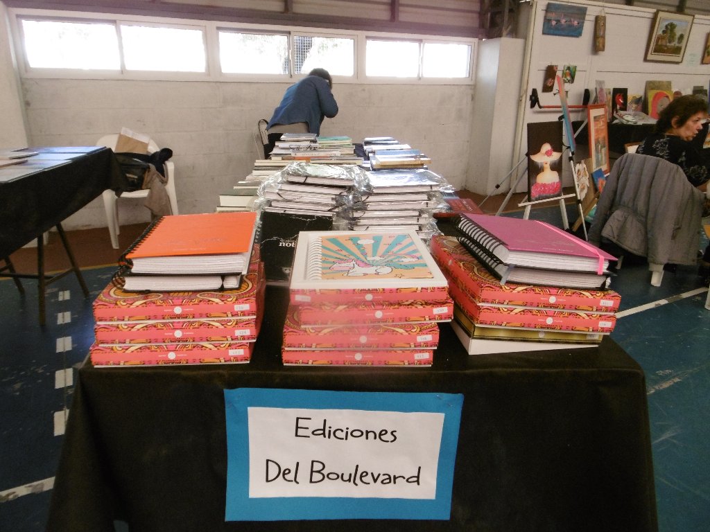 Feria de Arte y Libros en el Instituto de María Inmaculada