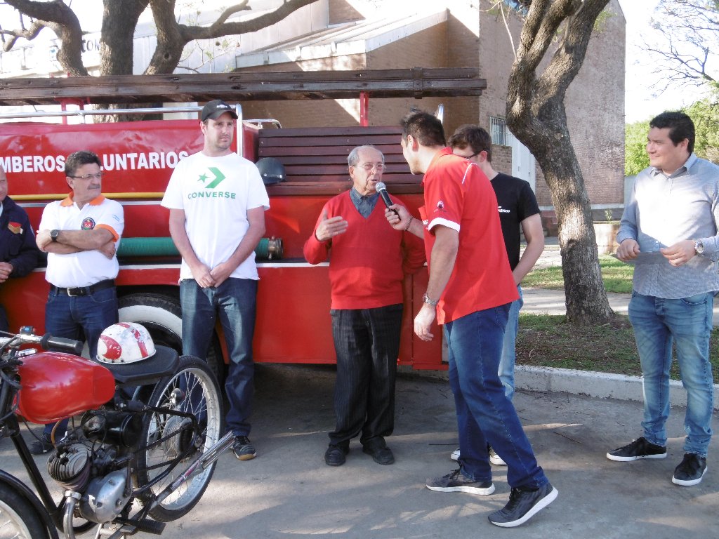 Entregaron la chapa N° 1 a Moto y Auto de Colección