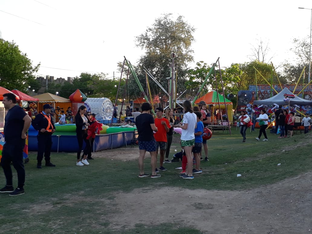 Un patrullero dañado, un  robo y distintos operativos durante el fin de semana