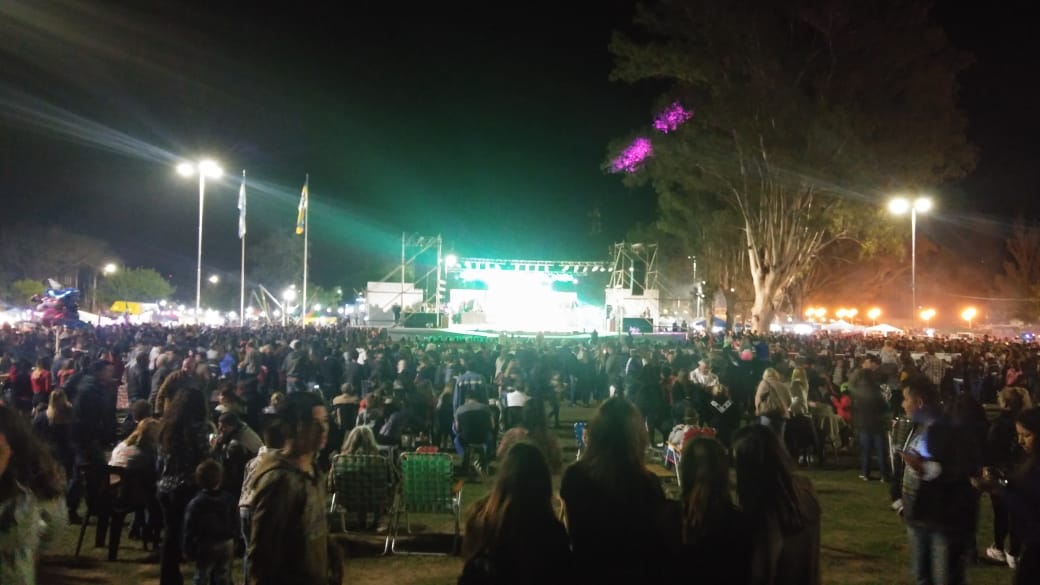 Un patrullero dañado, un  robo y distintos operativos durante el fin de semana