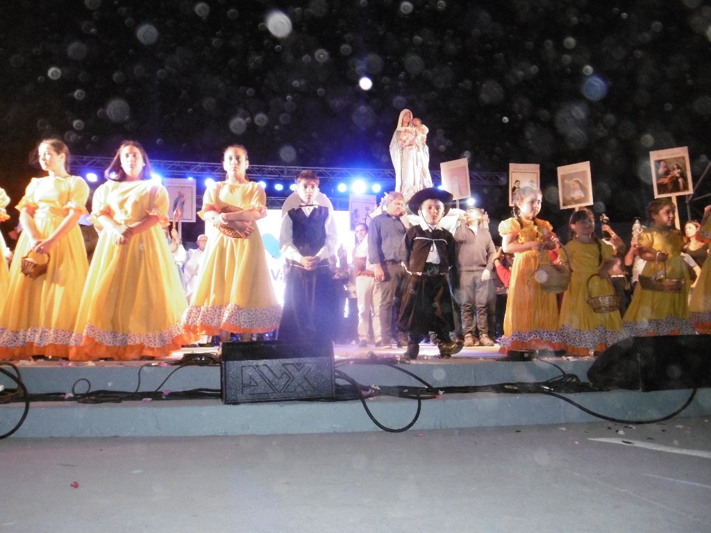 Colectividades: Indio Lucio Rojas y Procesión