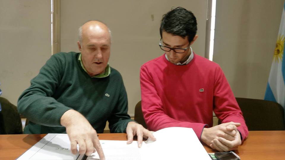 Firma de Convenio entre EPEC, la Municipalidad y las Cooperativas para obra eléctrica