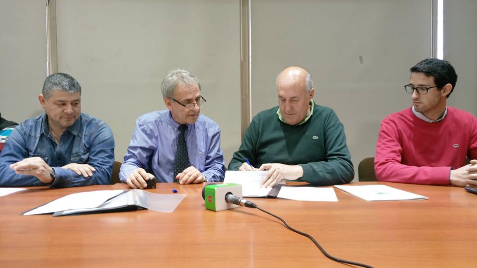 Firma de Convenio entre EPEC, la Municipalidad y las Cooperativas para obra eléctrica