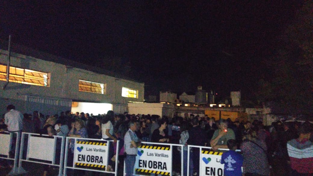 Absoluta normalidad en el multitudinario baile de Ulises Bueno