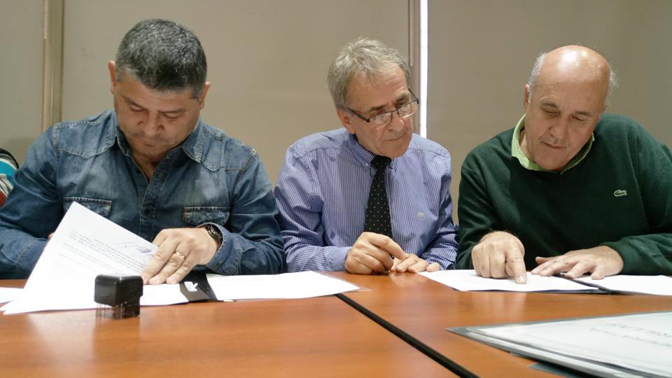 Firma de Convenio entre EPEC, la Municipalidad y las Cooperativas para obra eléctrica