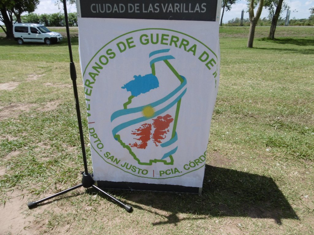 Inauguraron en el Paseo del Caminante una placa en honor a los Ex Combatientes de Malvinas
