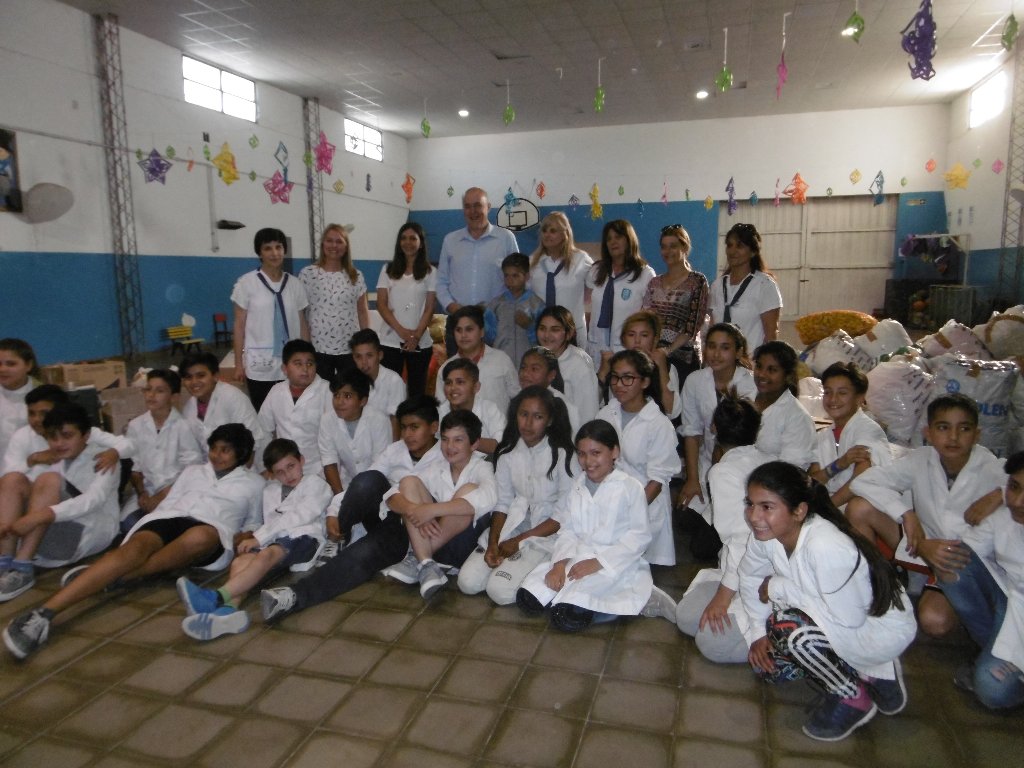 Mil kilos de tapitas destinadas al Hospital Garraham viajarán el domingo a Buenos Aires