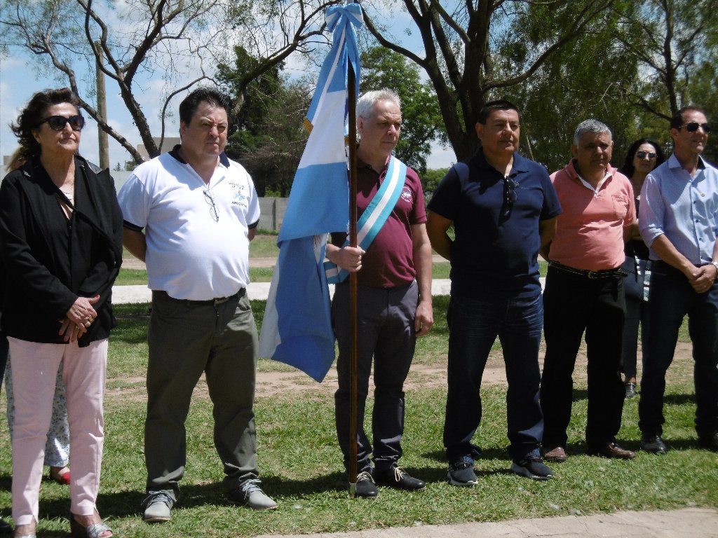Inauguraron en el Paseo del Caminante una placa en honor a los Ex Combatientes de Malvinas