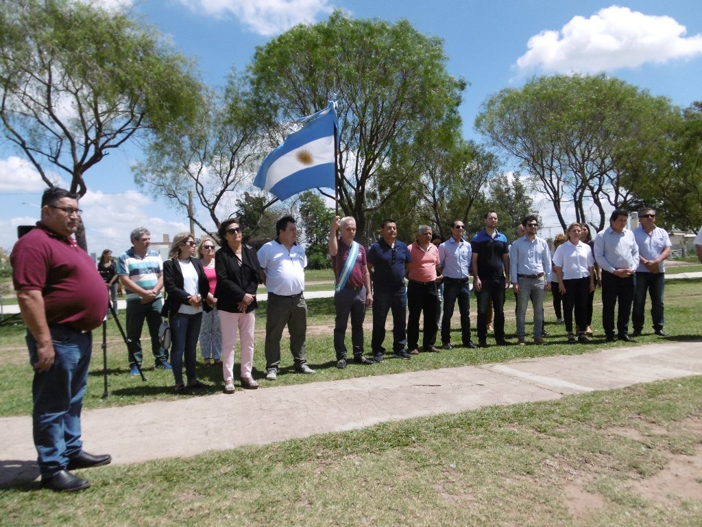 Inauguraron en el Paseo del Caminante una placa en honor a los Ex Combatientes de Malvinas