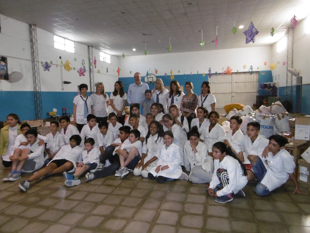 Mil kilos de tapitas destinadas al Hospital Garraham viajarán el domingo a Buenos Aires