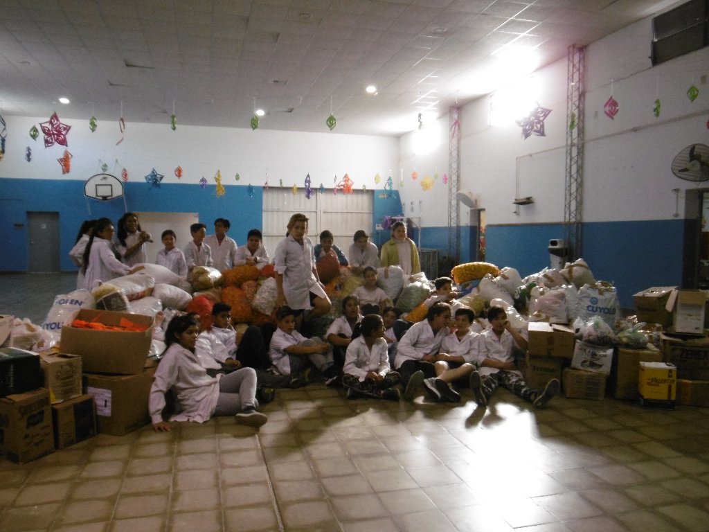 Mil kilos de tapitas destinadas al Hospital Garraham viajarán el domingo a Buenos Aires