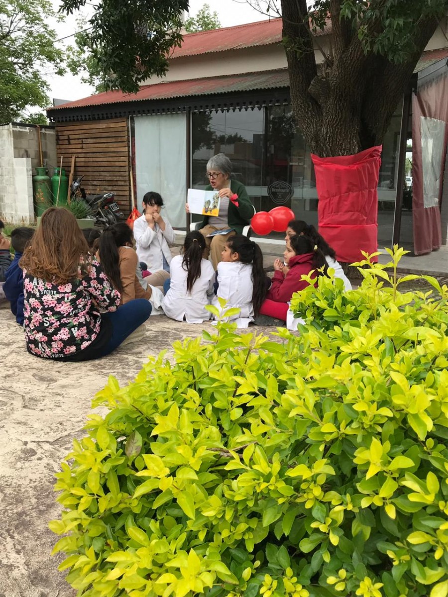 Día Internacional de la Palabra, fiesta de lectura en el Centro Cívico