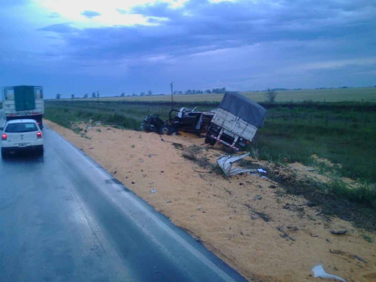 Choque de camiones en la Ruta 13: dos muertos