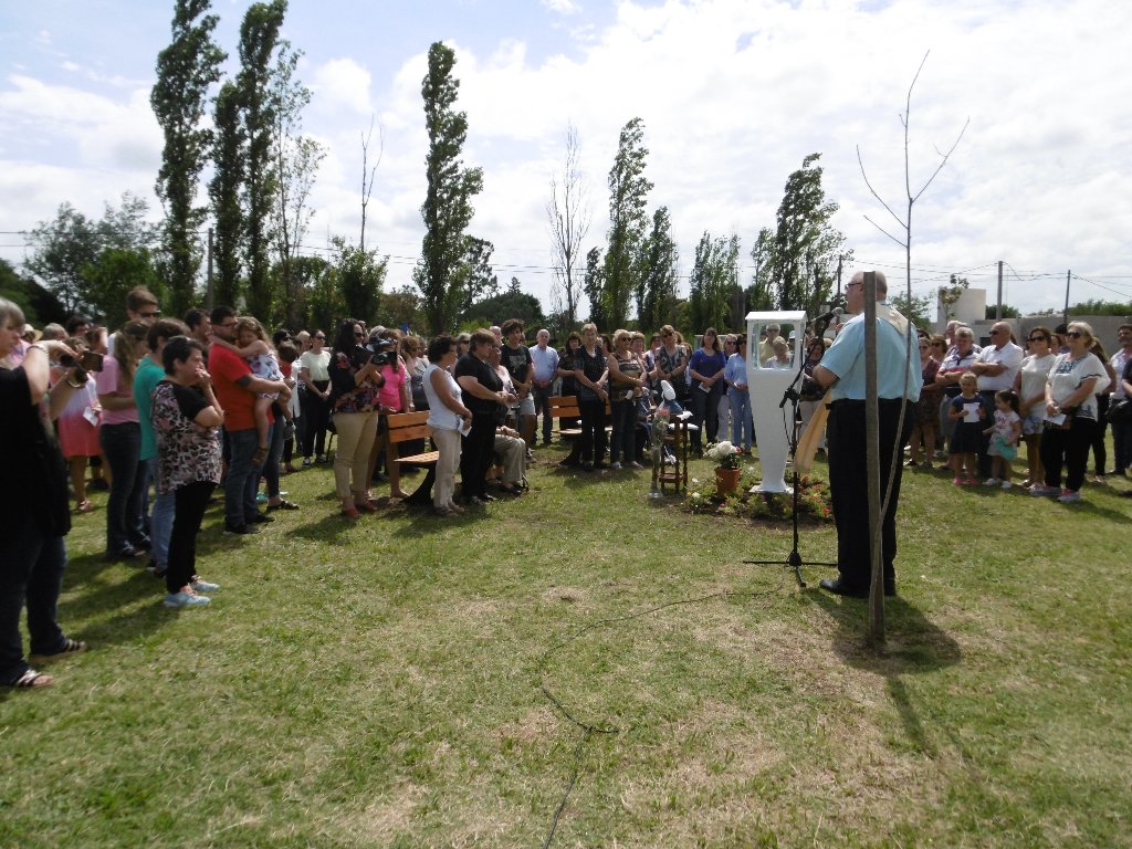 Entronización de la Virgen de los Tres Cerritos