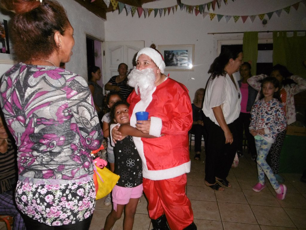 “Unidos por una Navidad” realizó su penúltima escala solidaria