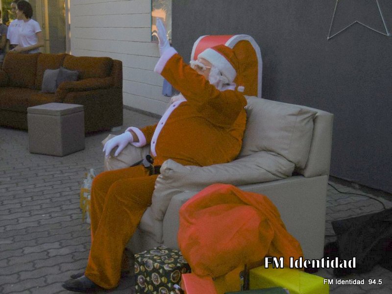 El Papá Noel del Interact recibió cartitas y se fotografió con los chicos