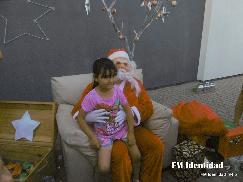 El Papá Noel del Interact recibió cartitas y se fotografió con los chicos