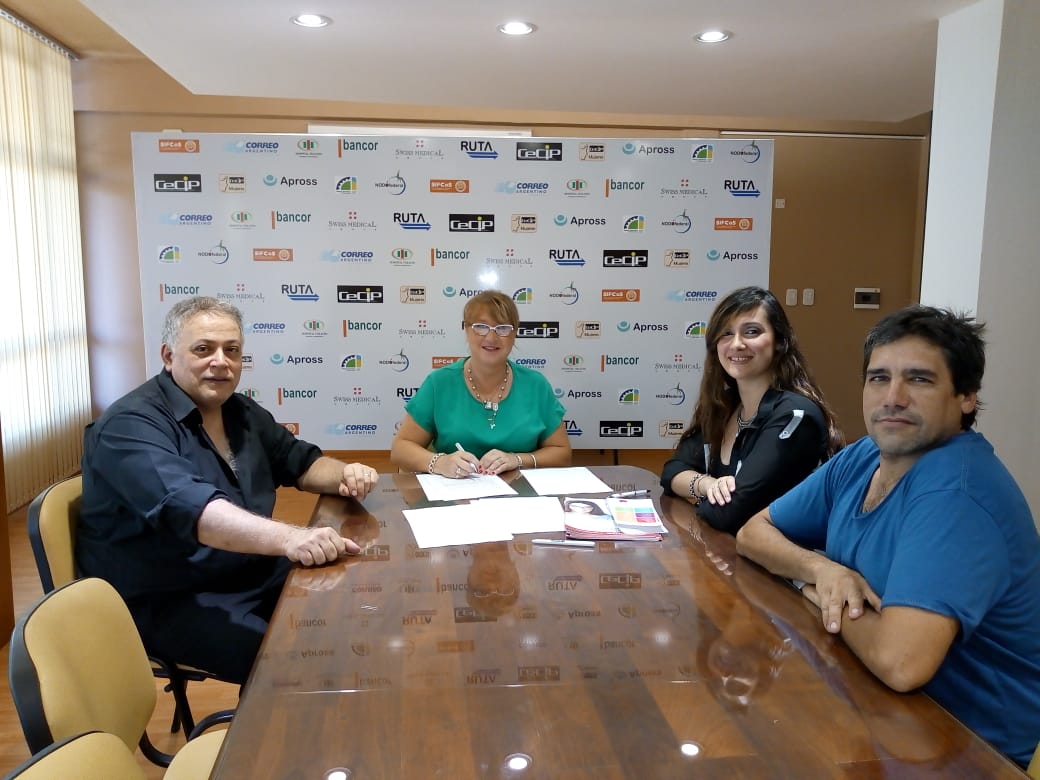 Firmaron importante convenio entre el CeCIP y la Sociedad Italiana