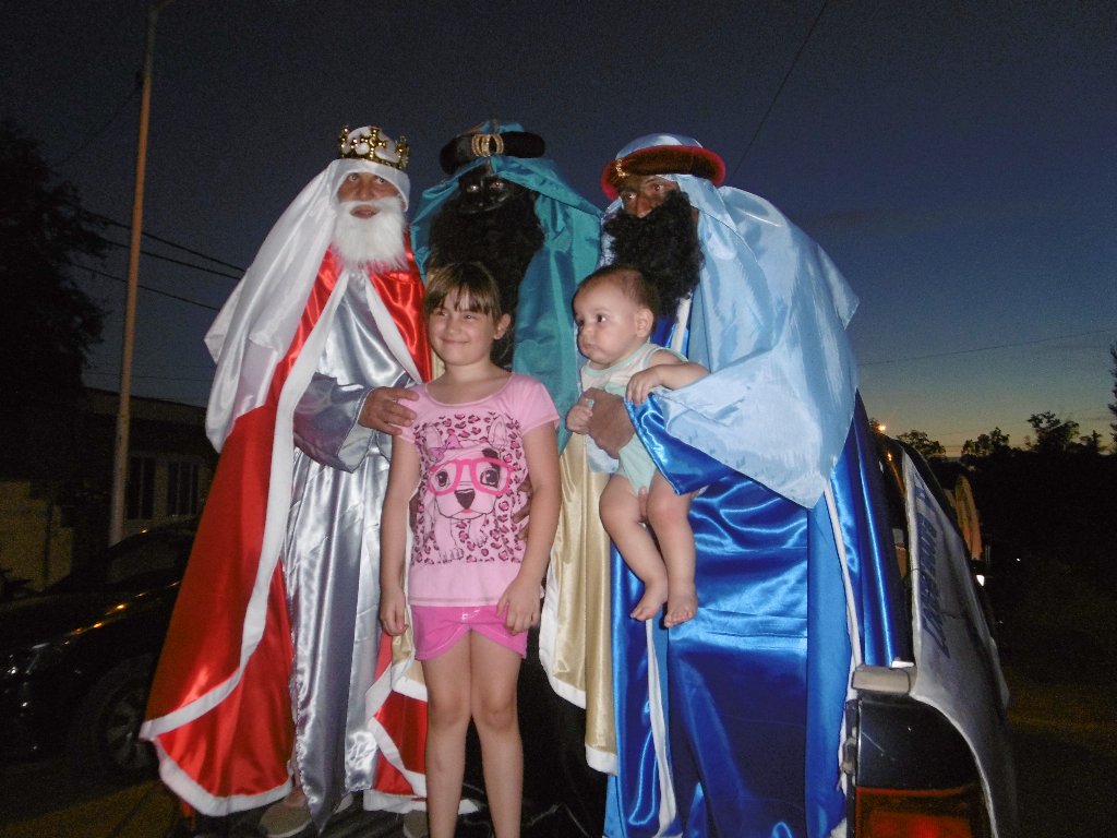 Los Reyes Magos Varillenses recorrieron los barrios