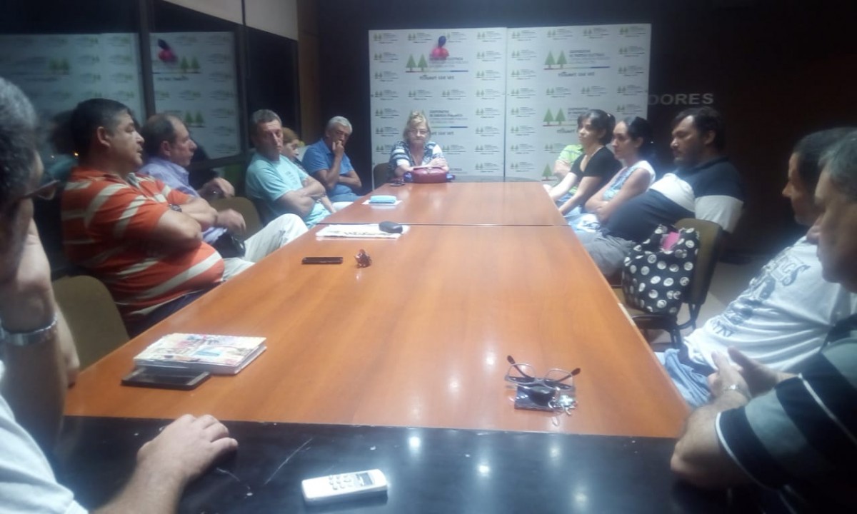 Vecinos del Barrio Alfonsín llevaron inquietudes del sector a la Cooperativa de Energía Eléctrica