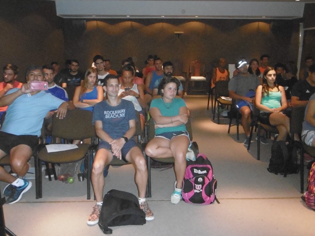 Cuarenta y ocho entrenadores de Educación Física de todo el país comenzaron un  curso de 10 días en Las Varillas