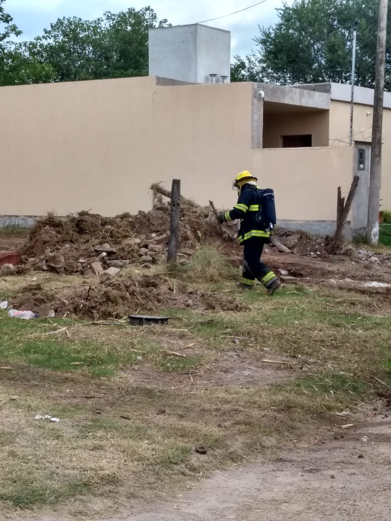 Escape de gas y trabajo para Bomberos