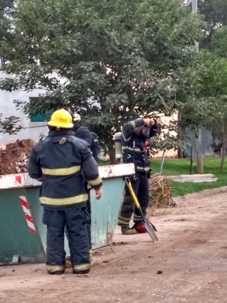 Escape de gas y trabajo para Bomberos