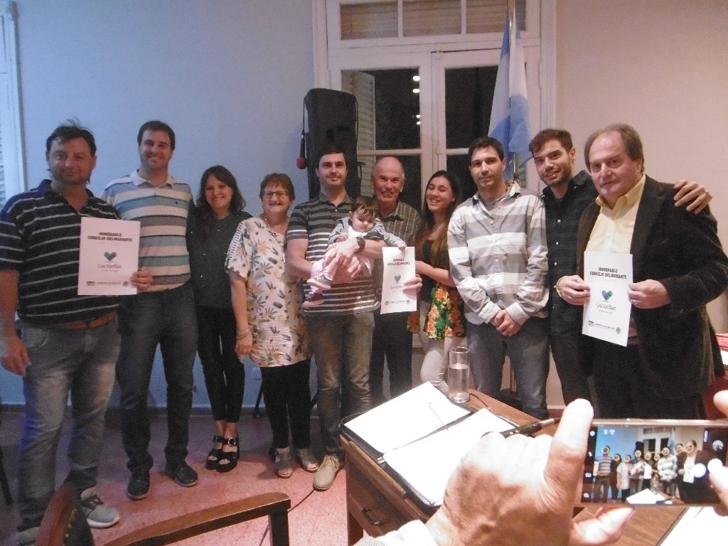 Asumió nueva concejala y realizaron un reconocimiento a los hermanos Mainero