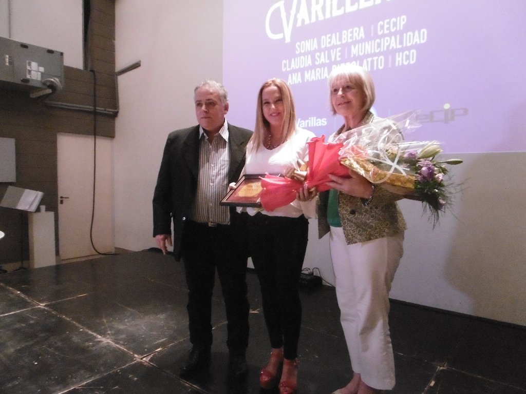 Reconocimiento a mujeres varillenses