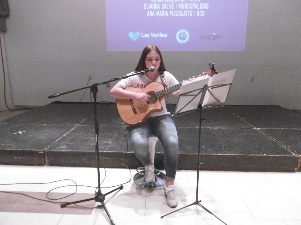 Reconocimiento a mujeres varillenses