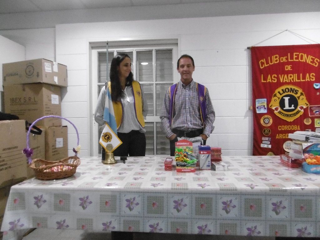 El Club de Leones entregó útiles escolares a escuelas primarias  de la ciudad